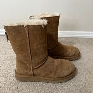 UGG Classic Short Tan Zip Up Boots